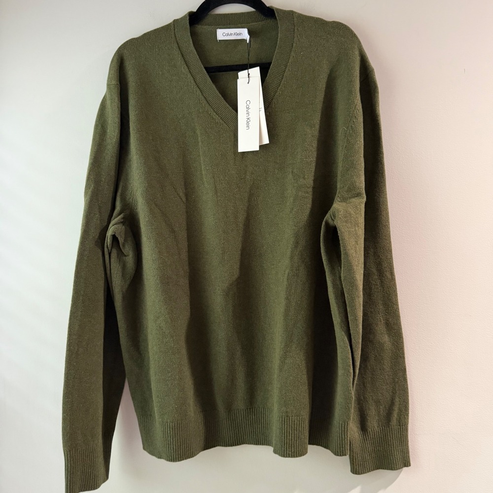 Calvin Klein V-Neck Sweater Mens Large Olive Green NWT Knit Long Sleeve Classic